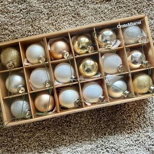 Metallic Christmas tree ornaments, medium winter ornaments, gold and silver